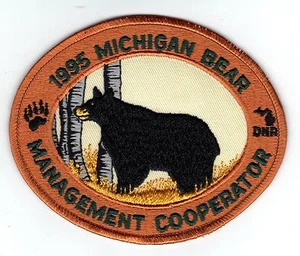 1995 MICHIGAN DNR SUCCESSFUL BEAR HUNTER PATCH -DEER-TURKEY-ELK-MOOSE-FISHING - Picture 1 of 1