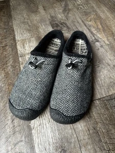 KEEN HOWSER III SLIDE WOMEN'S black plaid size 9 slip on shoes slippers comfort - Picture 1 of 6