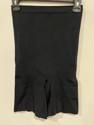 Body modelador SPANX SS1915 OnCore cintura alta coxa média preto GRANDE - Imagem 1 de 4