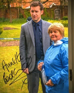 Television Autograph: ANNETTE BADLAND (Midsomer Murders) Signed Photo - Picture 1 of 1