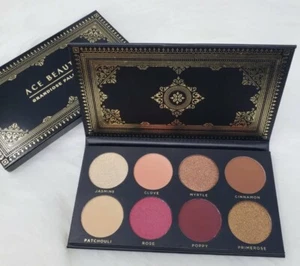 Ace Beaute Grandiose palette di ombretti brillantini e opachi audaci - Foto 1 di 3