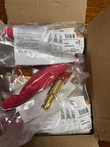 Enchufe macho Pass Seymour SERIE 16 con bloqueo de leva, 400A 600V rojo 2/0-4/0 - Imagen 1 de 2