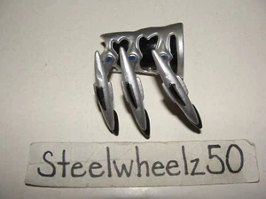 Spider-Man Spider-Force Spiderman Bug Shoulder Armor Accessory 1997 Toybiz Parts - Picture 1 of 3