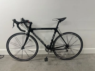 Trek 5200 OCLV Carbon Fiber Road Bike 52 cm, excellent condition - Image 1 of 4