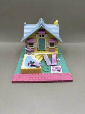 Vintage Polly Pocket 1993 Summer House COMPLETE Bluebird Toys - Image 1 of 4