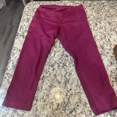 Leggings capri para mujer Active Life granate talla mediana Foto 1 de 4