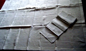 Antiguo Mantel 8 Servilletas Años 30 Lino Damasco con Servilletas Crisantemo con Mono #1 - Imagen 1 de 14