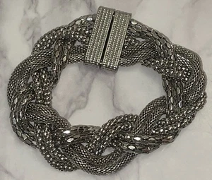 Vintage Silver Tone 8” Magnetic   Bracelet Jewelry Gar5-9 - Picture 1 of 13