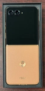 Caja Abierta 9/10 - Moto Razr Plus 2024 (256GB, 8GB) 6.9" (Desbloqueado) - Mousse Mocha - Imagen 1 de 3
