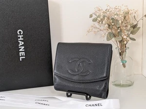 A Very Popular Classic Chanel Caviar Skin W Hook Bifold Wallet - Picture 1 of 10