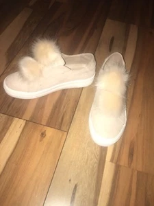 Candies Universe Nude Beige Brown Womens Sneakers Faux Fur Slip On Size 7 - Picture 1 of 4