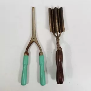 Lot 2 Vintage Curling Irons Marcel Crimper Squeeze - Picture 1 of 7