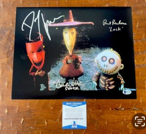DANNY ELFMAN CATHERINE OHARA PAUL RUEBENS FIRMADO BLOQUEO CHOQUE BARRIL 11x14 BECKETT - Imagen 1 de 6