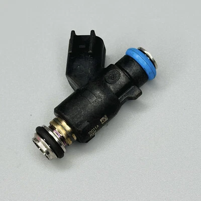 GM OEM GENUINE Fuel Injector For 2010-15 Cadillac Chevrolet GMC Hummer 12613411 - Image 1 of 4