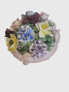 Large Radnor Flower Bouquet Figurine Staffordshire England Bone China 6" - Picture 1 of 3