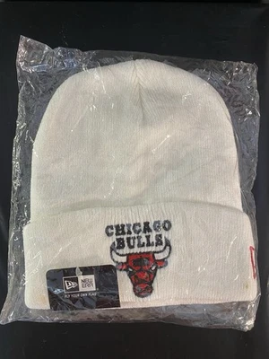 NUEVO CON ETIQUETAS Chicago Bulls Sombrero Tejido Medias Gorra Para Hombre Blanco Adulto NBA Invierno Gorro Foto 1 de 4