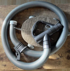 Dyson DC23 Tubo Aspirazione Aspirapolvere Con Manico Ricambi - Foto 1 di 3