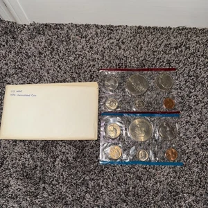 1776-1976 Bicentennial Uncirculated P & D US Mint Set (12 Coins) - Picture 1 of 5