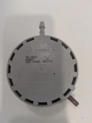 Interruptor de presión Speed Queen 202937 Foto 1 de 3