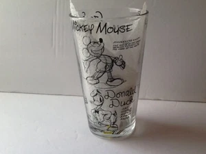 Disney 90 Years of Magic - Sketchbook - Mickey Mouse & Gang - Glass Tumbler  - Picture 1 of 6