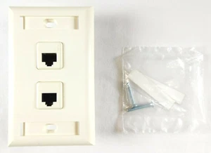 50 prises double Cat5e - 100 prises Cat5e et 50 plaques murales 2 ports - QUANTITÉ DE 50 - Photo 1/11
