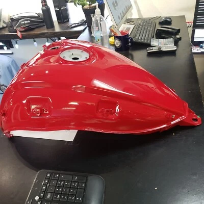 MOTO GUZZI ELDORADO RED FUEL TANK PART#2B000147000YR6 Foto 1 de 4