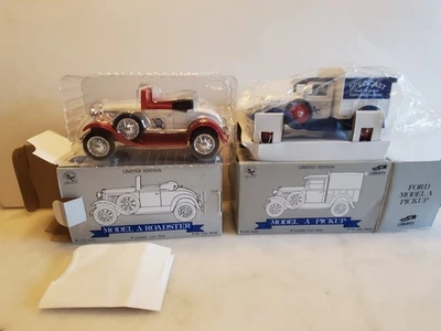 Vintage Diecast SPEC CAST 1/25 MODEL A FORD roadster DIECAST TRUCK BANKS 42 - Image 1 of 4