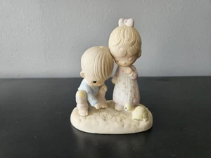 1979 Precious Moments Johnathan & David - Figurina "Tu sei la mia" Ragazzo Ragazza Amore - Foto 1 di 11