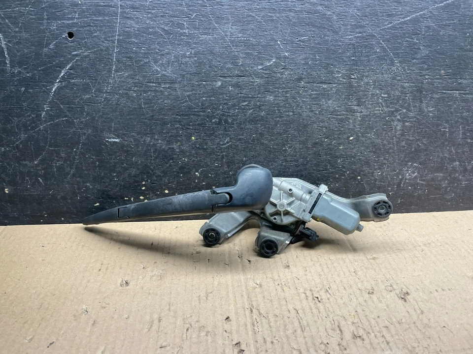 Двигатель заднего стеклоочистителя 2008–2014 Scion xD от оригинального производителя v5259 DG - Изображение 1 из 4