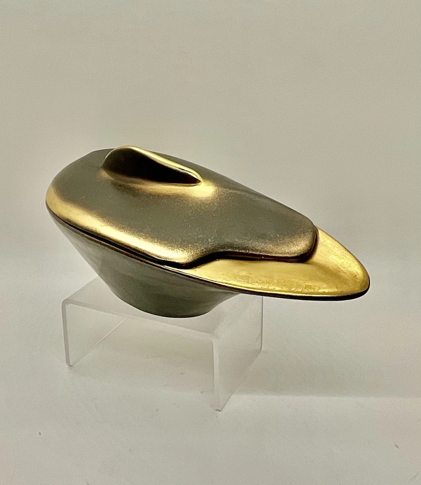 Raro Único MCM Plato de Caramelo Ecléctico Baratija Negro y Dorado Foto 1 de 4