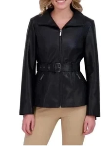 Chaqueta de cuero sintético con cinturón Kenneth Cole para mujer, negra, talla XXL - Imagen 1 de 5