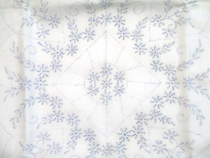 Let your imagination run!   24 cotton quilt squares - Picture 1 of 3