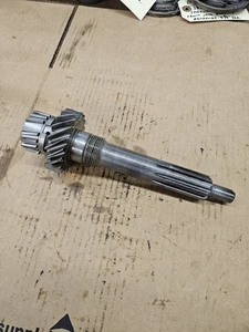 CHEVROLET SAGINAW BORGWARNER 3 SPEED TRANSMISSION INPUT SHAFT 19 TOOTH 10 SPLINE - Picture 1 of 13