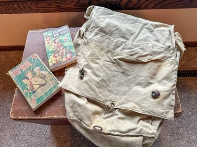 Lote Vintage Boy Scouts of America – Mochila + Manual da Década de 1940 para Meninos - Imagem 1 de 4