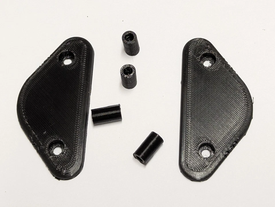 Placas de corte de espejo Triumph Daytona 675 Foto 1 de 1