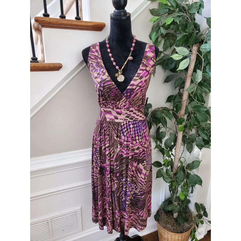 Vestido A New Approach para mujer multicolor poliéster cuello en V sin mangas hasta la rodilla M Foto 1 de 4