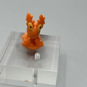 Vintage RL Pokemon Slugma 1" Collectible Mini Figure Vending Machine Prize - Picture 1 of 7