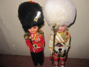 Vintage dolls toy soldiers British Royal Guard Set of Two EUC - Picture 1 of 11