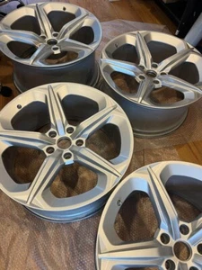 Lamborghini Urus genuine wheel set of 4, super spare parts - Picture 1 of 3