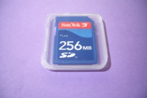 Cantidad = 1 tarjeta SD SANDISK 256MB con estuche - Imagen 1 de 1