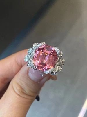 Кольцо из белого золота 18 карат с выращенным в лаборатории сапфиром падпараджа 12 карат - Изображение 1 из 4