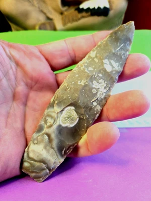 Artefacto Hermosa punta de cuenca de ágata hecha de chert fosilizado de Ellis co Ok. Foto 1 de 4