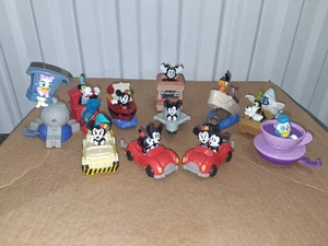 Lote de juguetes Disney McDonalds 11 piezas WDW 50th + Runaway Railway Mickey Minnie Goofy - Imagen 1 de 8