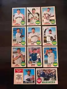 2017 Topps Heritage SEATTLE MARINERS Base Team Set of (11) - Picture 1 of 1