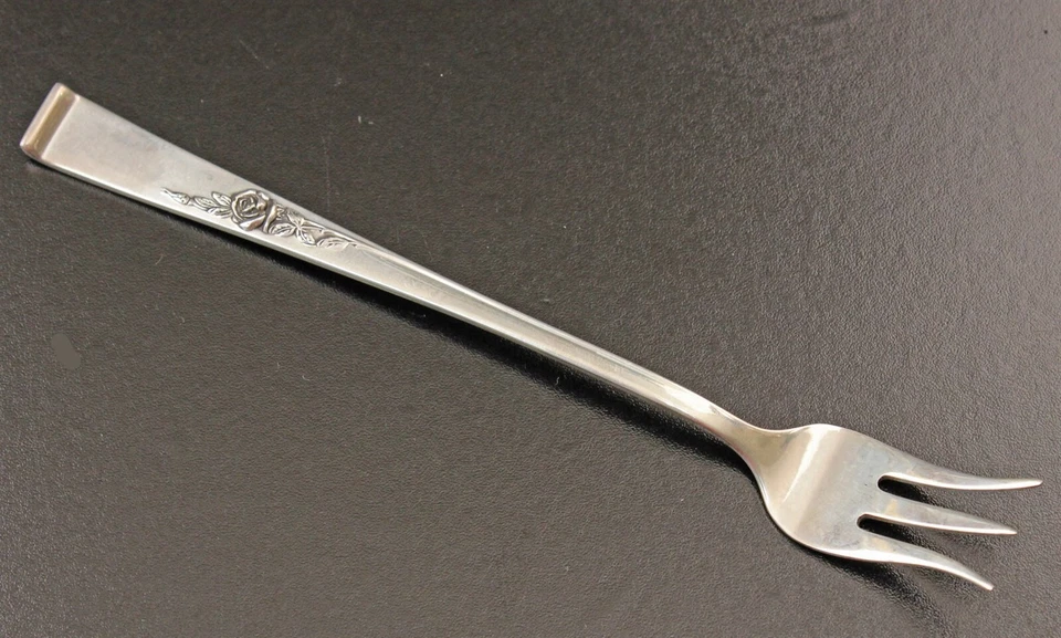 Tenedores de cóctel Reed & Barton clásicos de rosa esterlina Foto 1 de 1