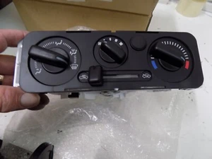 Genuine Fits To Suzuki Jimny Heater Control Panel 74400-70J52 - Picture 1 of 2