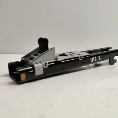 Ajustador de correa de cinturón de seguridad trasero MERCEDES-BENZ CLASE E W212 E 250 CDI A2128600188 Foto 1 de 4