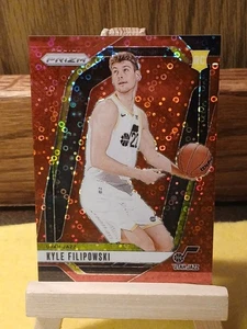 Kyle Filipowski 2024-25 Rookie Rosso Fast Break/Disco SP/100 #263 RC Jazz SHARP! - Foto 1 di 11