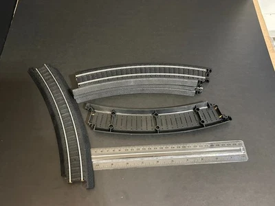 Life Like HO Scale Power Loc LOT OF 5 Curves Black  Roadbed Combine Shipping - Image 1 of 3