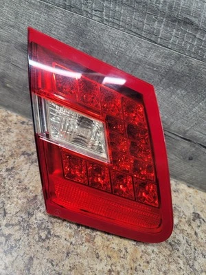 10-13 Mercedes W212 E300 E350 E550 TAILLIGHT LED LID MOUNT A2129060158 DRIVER  - Image 1 of 4